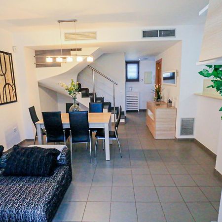 Las Palmeras 1 - Only Families Cambrils Bagian luar foto